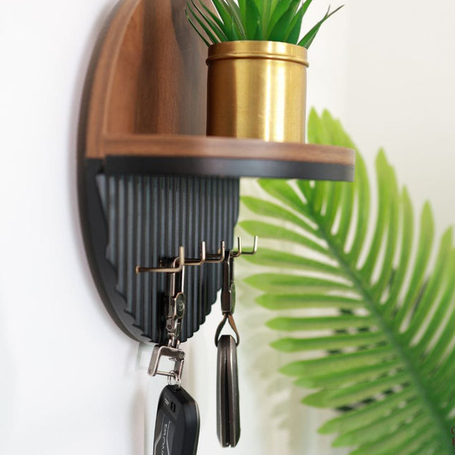 Round Wooden Key Holder